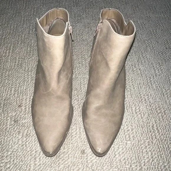 American Eagle Size 10 Greyish-Beige Stylish Boots - Picture 4 of 4